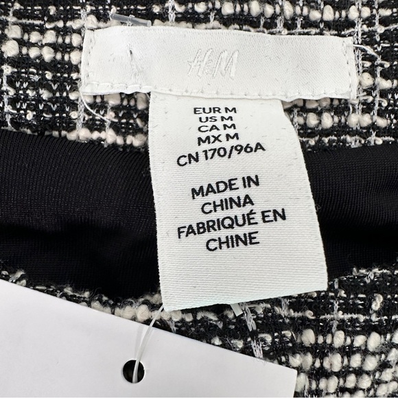 H&M Bouclé Tweed Vest NWT | Sleeveless V-Neck Bouclé Jacket | Metallic Thread - Picture 5 of 7